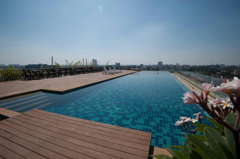 Sky City Hotel Vientiane Exterior foto
